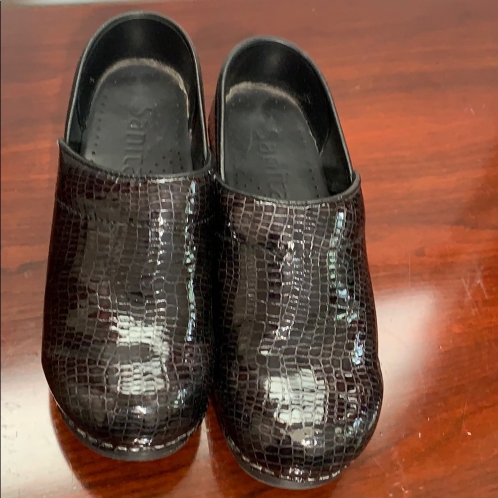 Sanita black clogs women’s shoes Sz 37 VGC